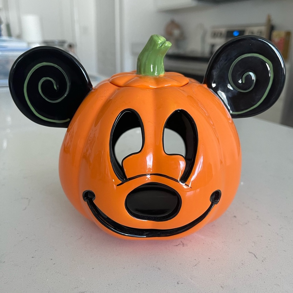 Mickey Mouse glass Halloween pumpkin